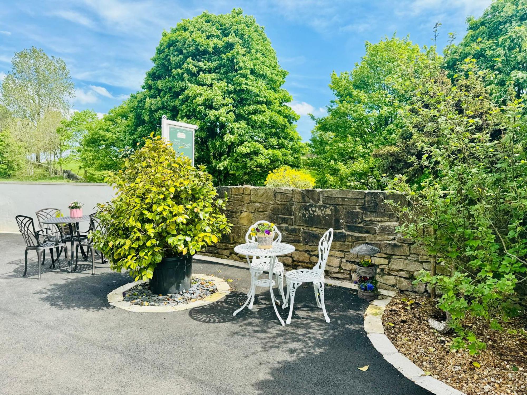 The Old Stone Trough Country Hotel Kelbrook Bagian luar foto